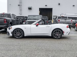 2017 FIAT 124 Spider ABARTH BOSE LEATHER LOW KMS LOCAL TRADE