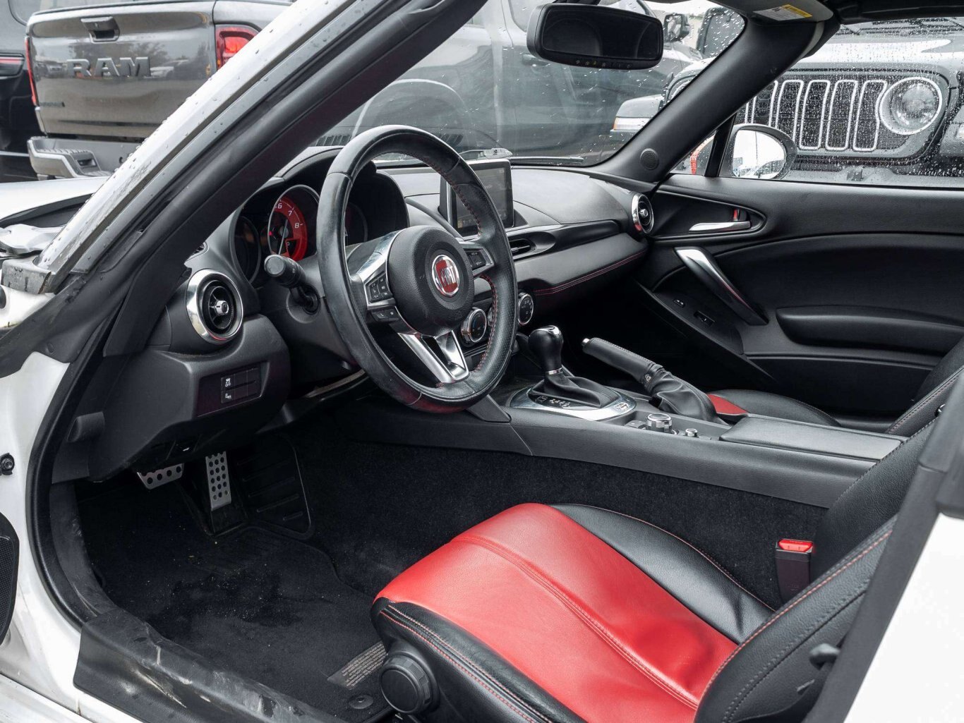 2017 FIAT 124 Spider ABARTH BOSE LEATHER LOW KMS LOCAL TRADE