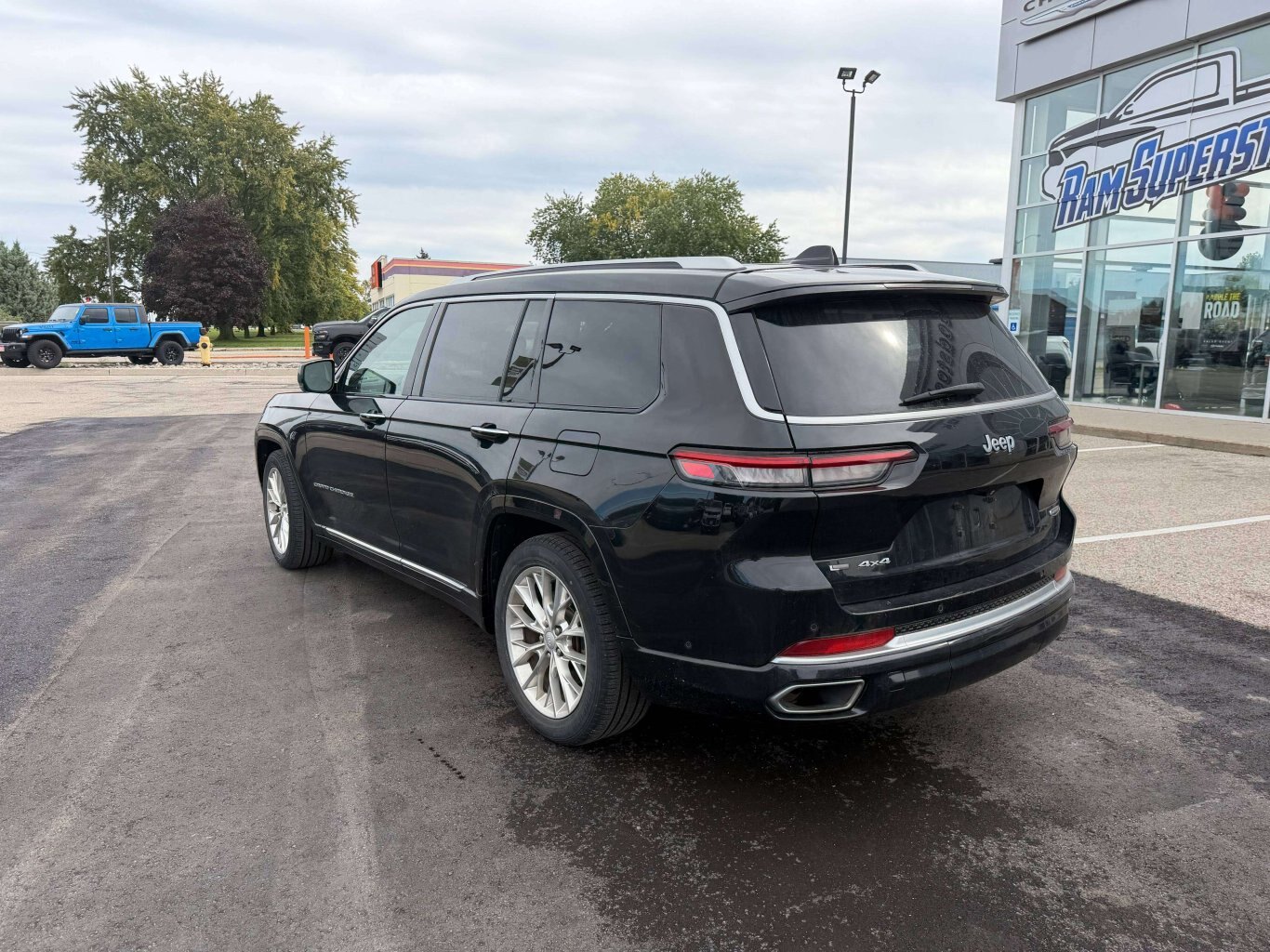 2021 Jeep Grand Cherokee SUMMIT SPECIAL PURCAHSE 7 PASSENGER TOW PKG