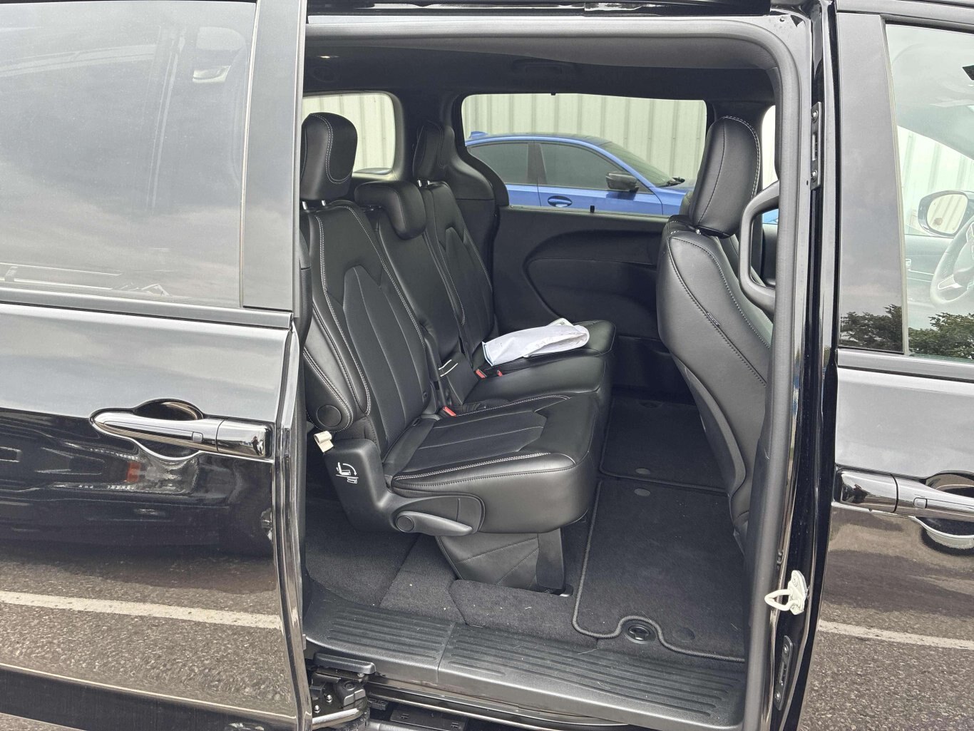 2027 Chrysler Pacifica S PKG POWER DOORS SPECIAL FEATURE LIKE NEW