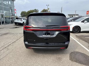 2027 Chrysler Pacifica S PKG POWER DOORS SPECIAL FEATURE LIKE NEW