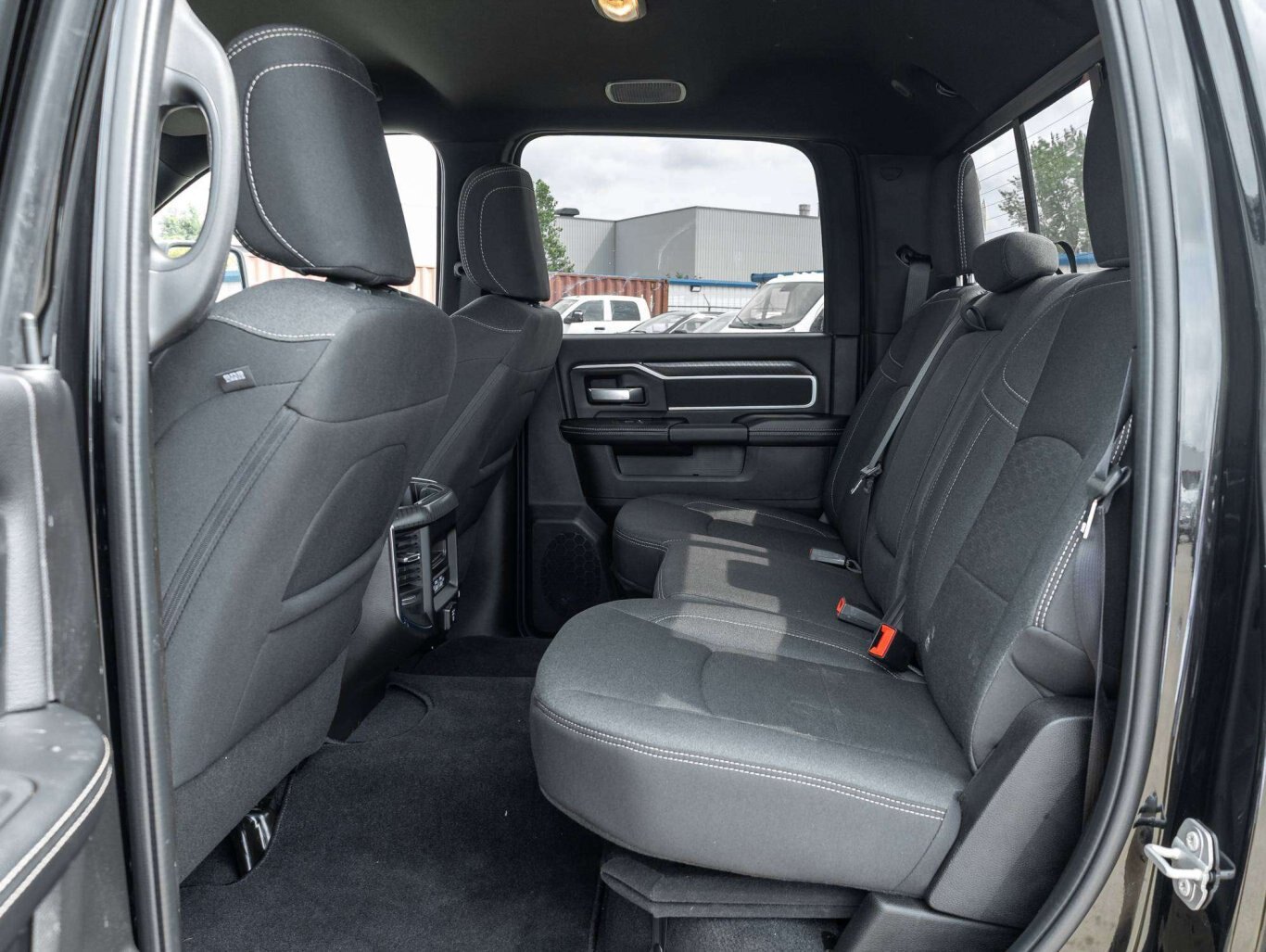 2025 Ram 2500 BIG HORN NIGHT PKG LV2 PKG 4X4 CLEAN TRUCK