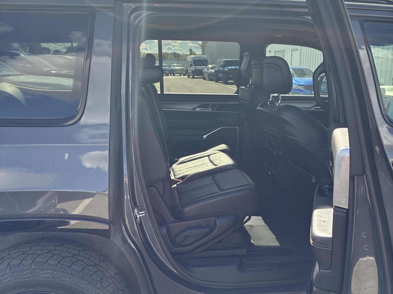 2024 Jeep Wagoneer SERIES 2 CARBIDE ALPINE PANO ADAPTIVE