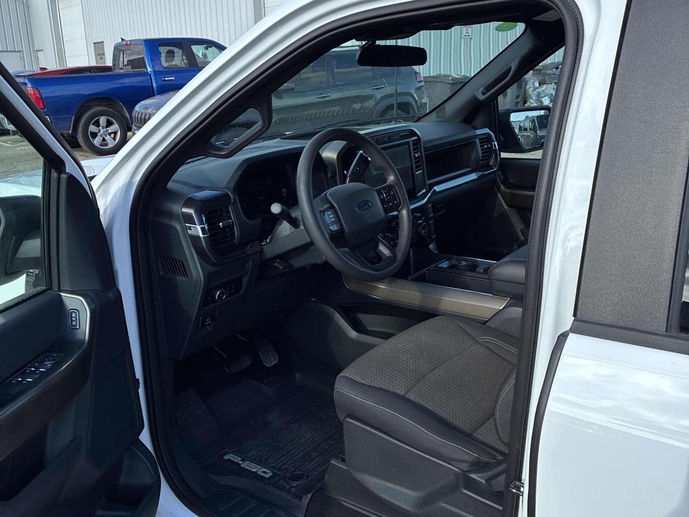 2024 Ford F 150 STX BLACK TOP TOW CAR PLAY 4X4
