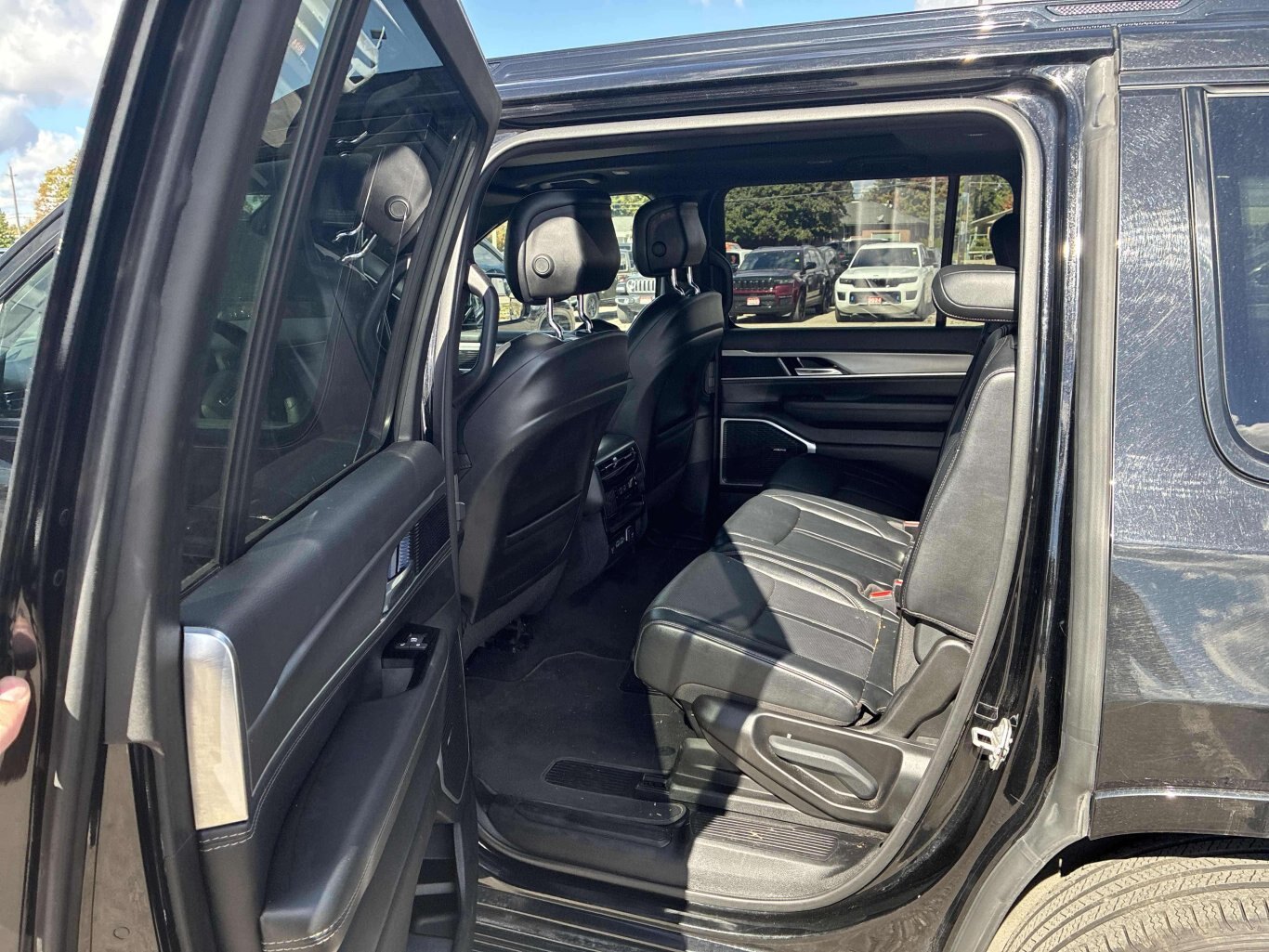 2024 Jeep Wagoneer CARBIDE ALPINE PANO CAR PLAY ADAPTIVE