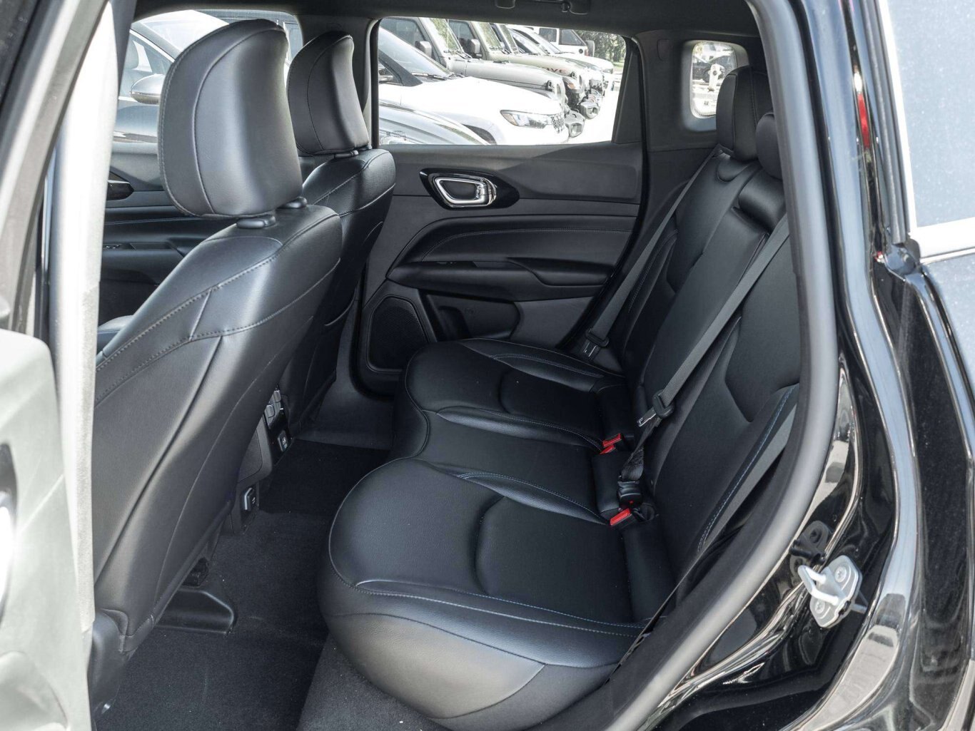 2026 Jeep Compass LIMITED ALTITUDE 4X4 FORMER CO CAR