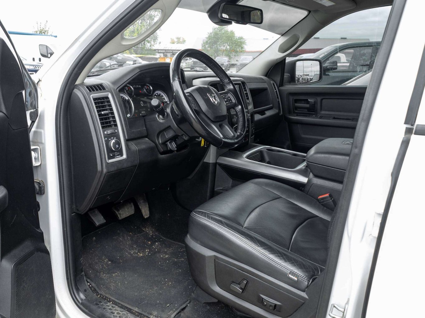 2021 Ram 1500 HEMI CREW 4X4 LEATHER SPECIAL PURCHASE