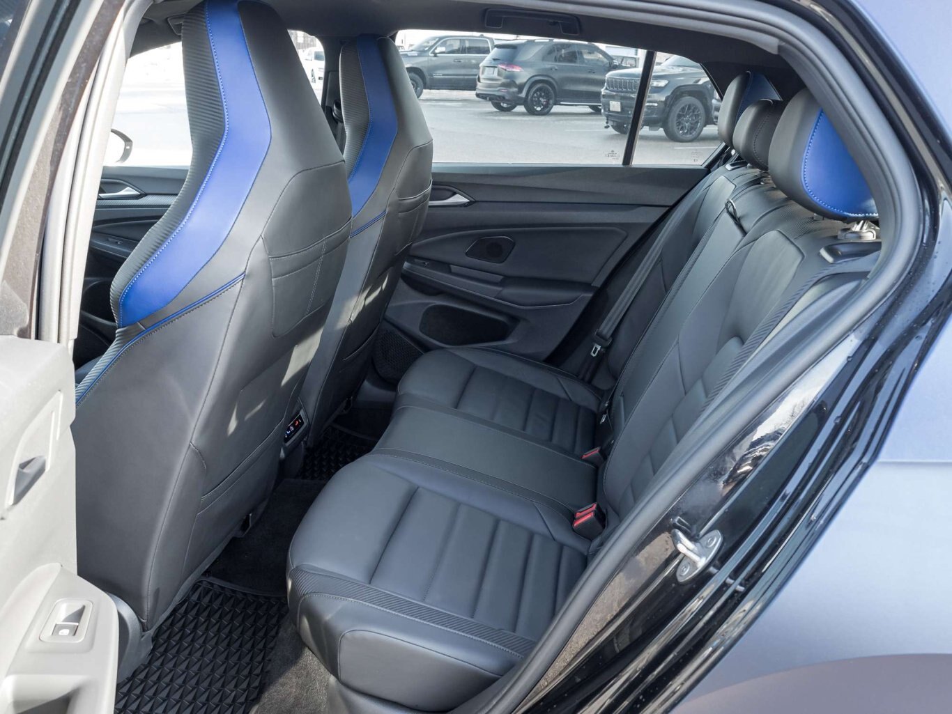 2024 Volkswagen Golf R GOLF R H/K AUDIO CAR PLAY LOW KMS