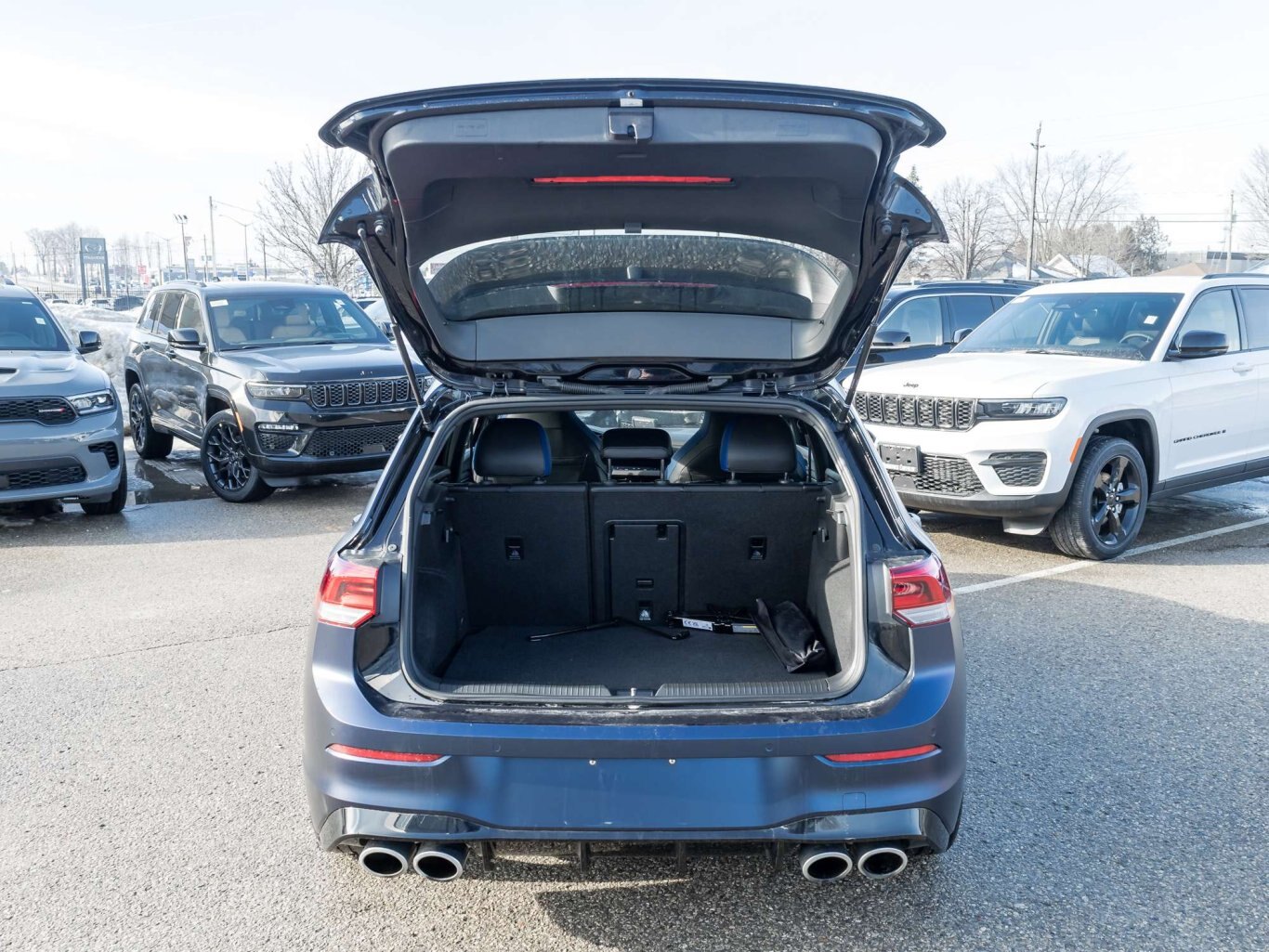 2024 Volkswagen Golf R GOLF R H/K AUDIO CAR PLAY LOW KMS