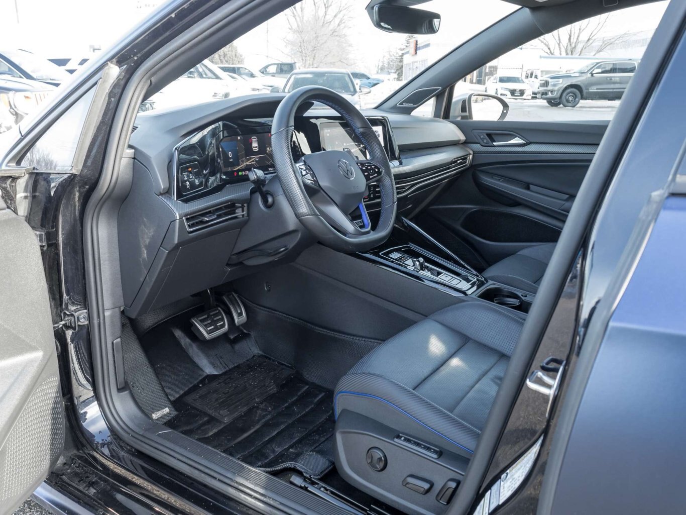 2024 Volkswagen Golf R GOLF R H/K AUDIO CAR PLAY LOW KMS