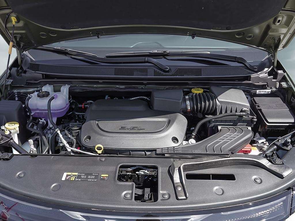 2027 Chrysler Pacifica Select