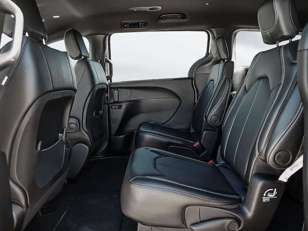 2027 Chrysler Grand Caravan SXT
