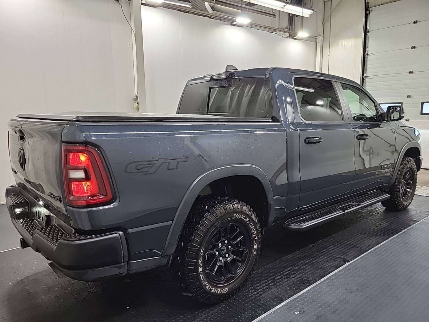 2026 Ram 1500 REBEL GT PANO TECH SIDE STEPS TOW