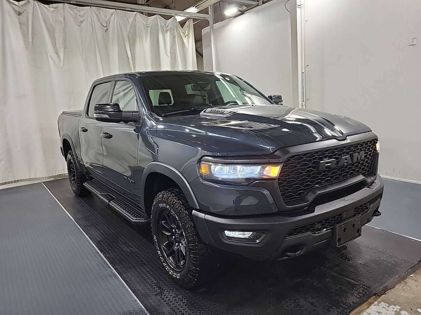 2026 Ram 1500 REBEL GT PANO TECH SIDE STEPS TOW