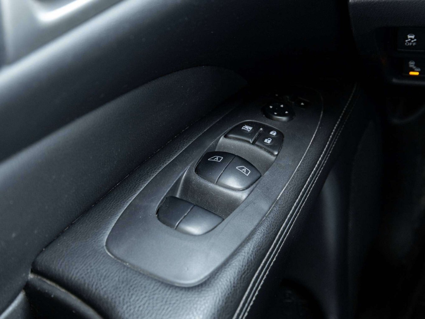 2019 Nissan Pathfinder SL PREMIUM LEATHER SUNROOF SOLD AS TRADED