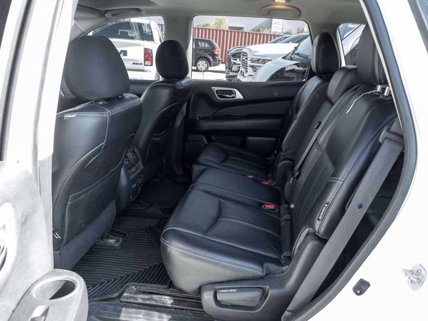 2019 Nissan Pathfinder SL PREMIUM LEATHER SUNROOF SOLD AS TRADED