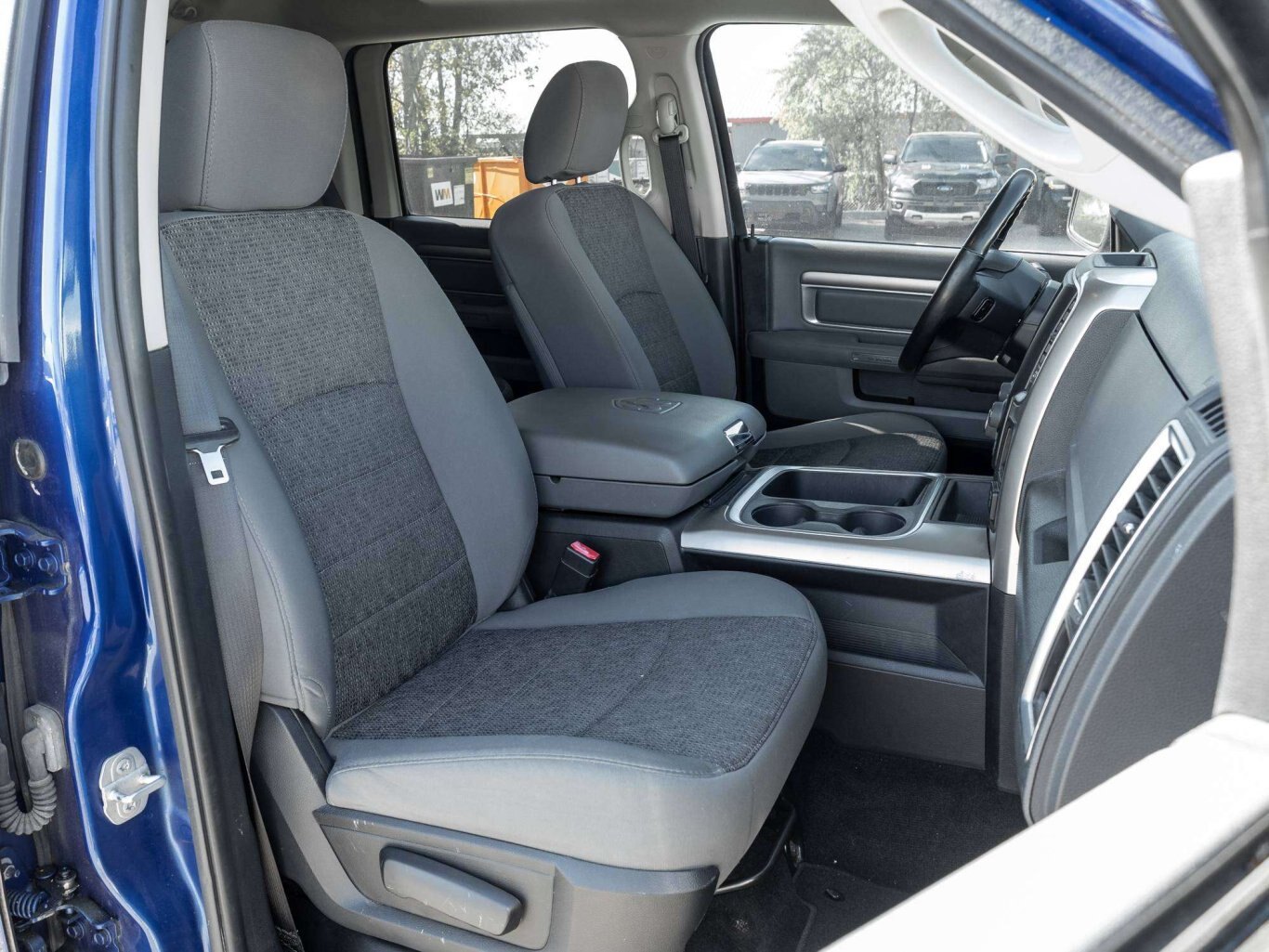 2016 Ram 1500 BIG HORN HTD SEAT 4X4 HEMI SOLD AS TRADED