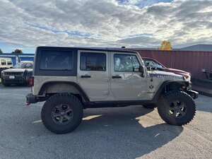 2017 Jeep Wrangler RUBICON RECON DUAL TOP 6 SPEED LIFTED