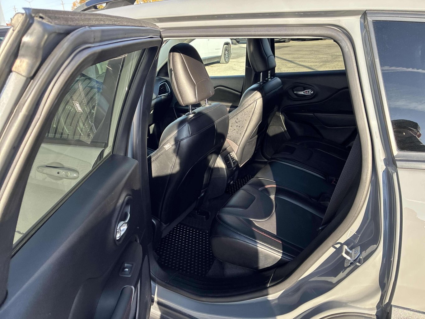 2022 Jeep Cherokee TRAILHAWK ELITE PANO TOW 4X4 CAR PLAY