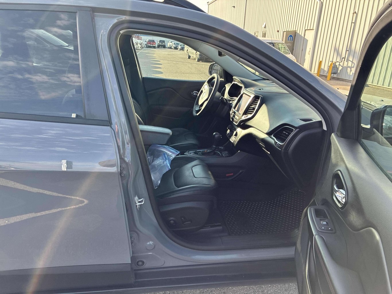 2022 Jeep Cherokee TRAILHAWK ELITE PANO TOW 4X4 CAR PLAY