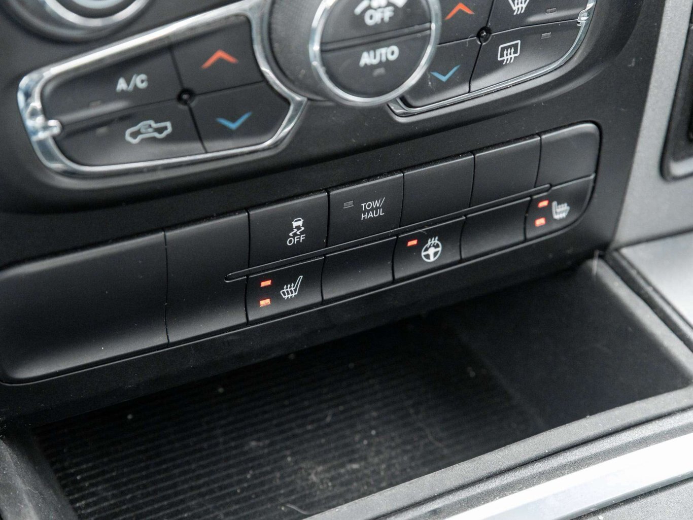 2021 Ram 1500 HEMI CREW 4X4 LEATHER SPECIAL PURCHASE