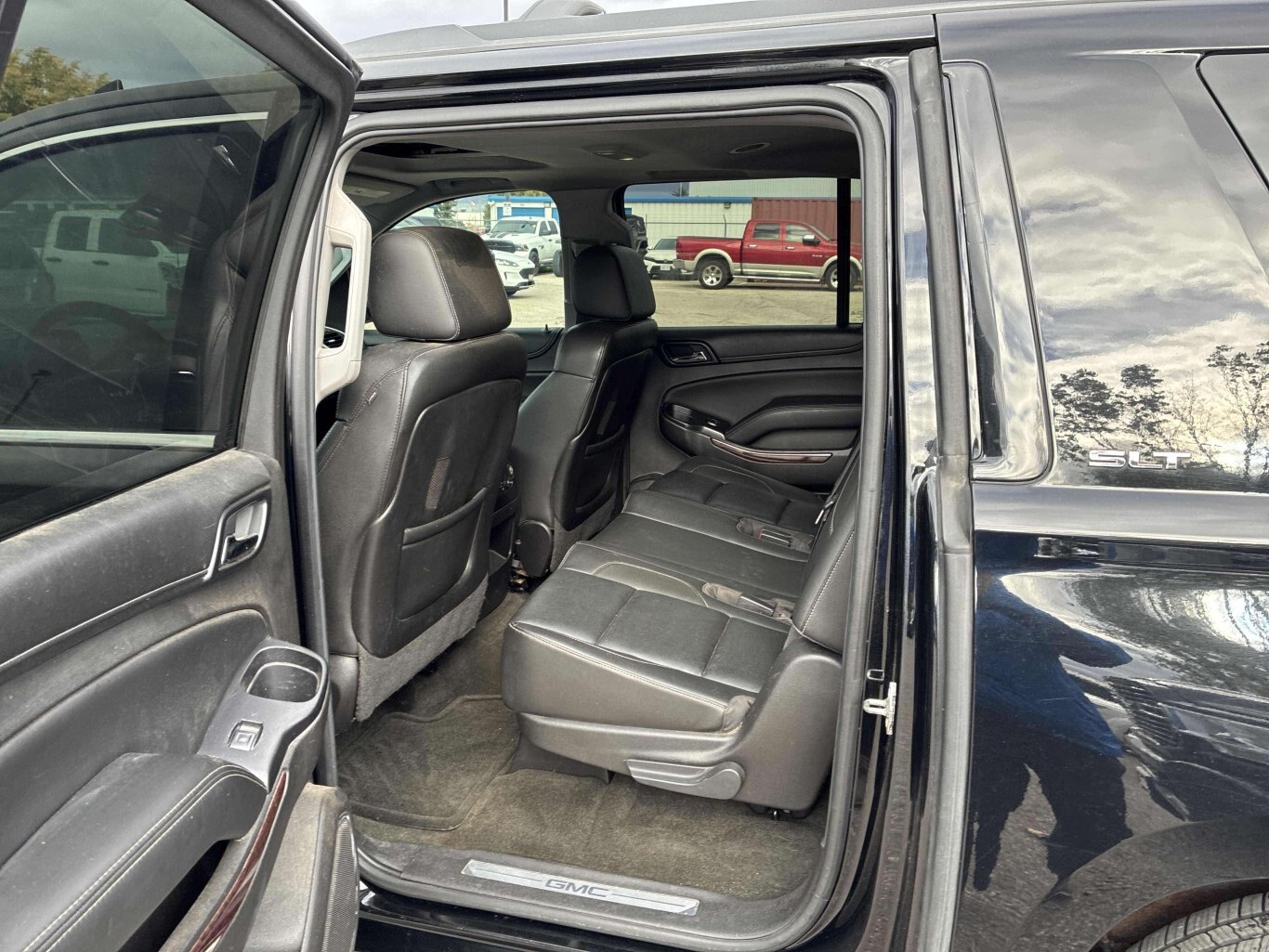 2016 GMC Yukon SLT LEATHER RUNS WELL SOLD AS IS AS TRADED