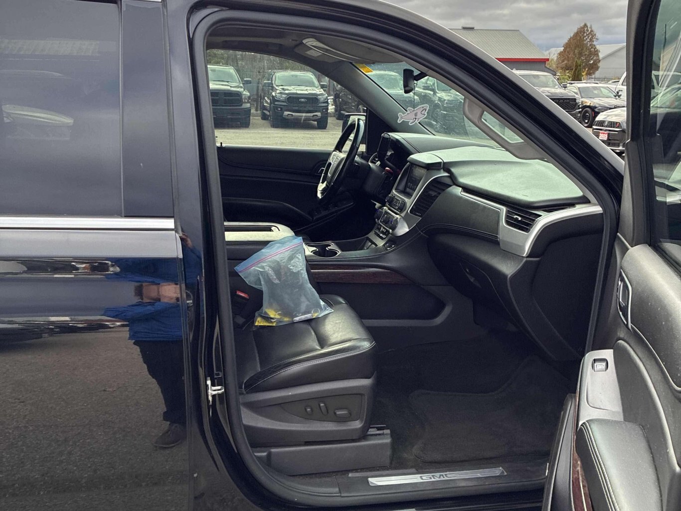 2016 GMC Yukon SLT LEATHER RUNS WELL SOLD AS IS AS TRADED