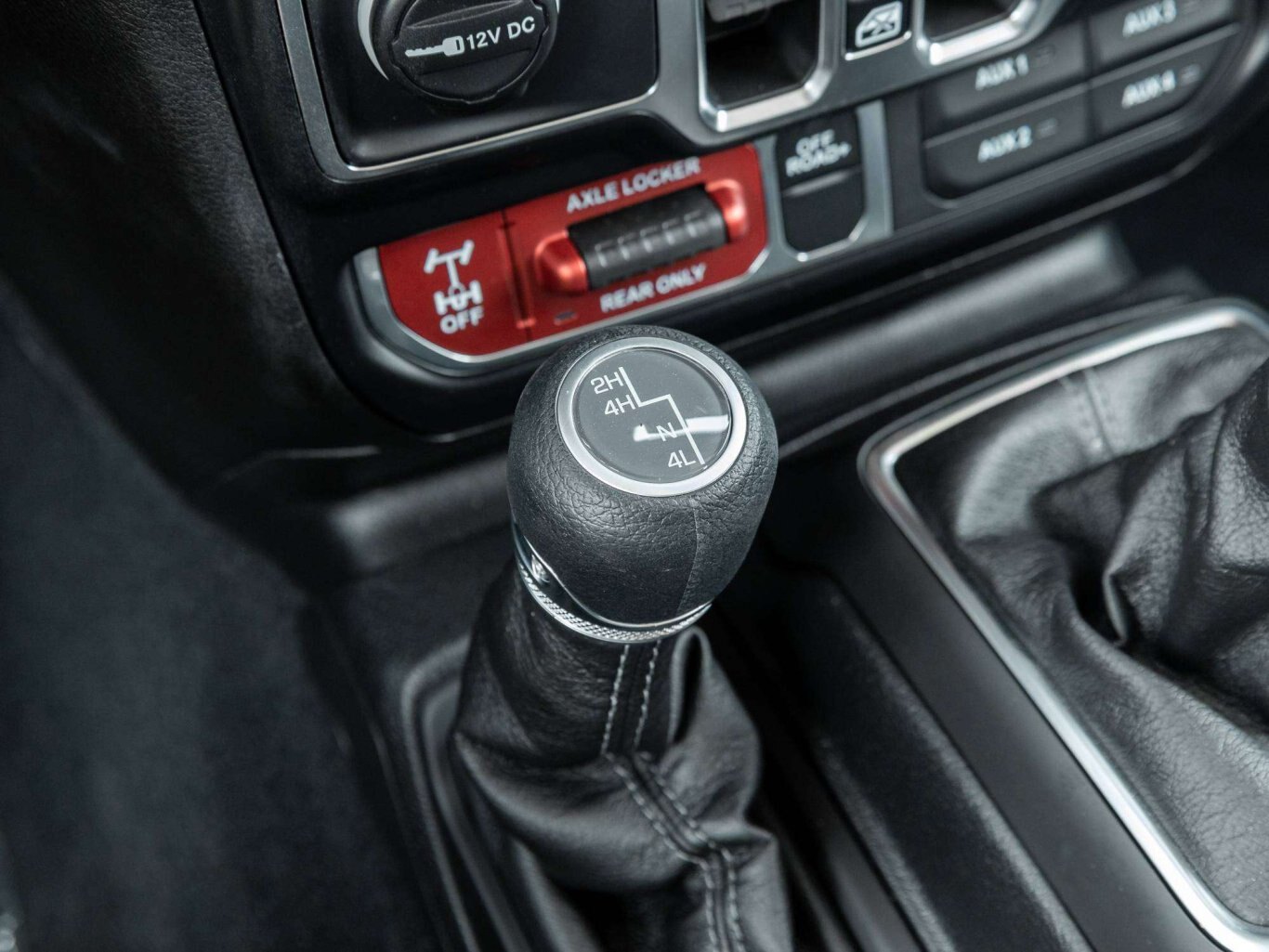 2026 Jeep Wrangler WILLYS 6 SPEED CAR PLAY 4X4 DEMO SPECIAL