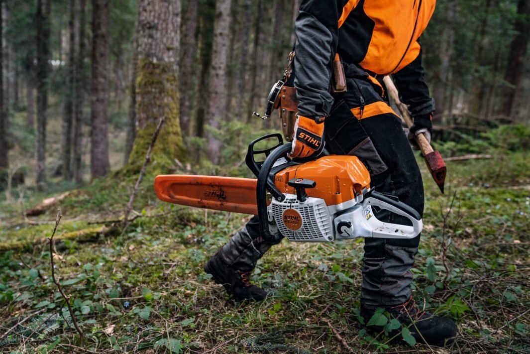 STIHL MS 400 C-M CHAINSAW 20