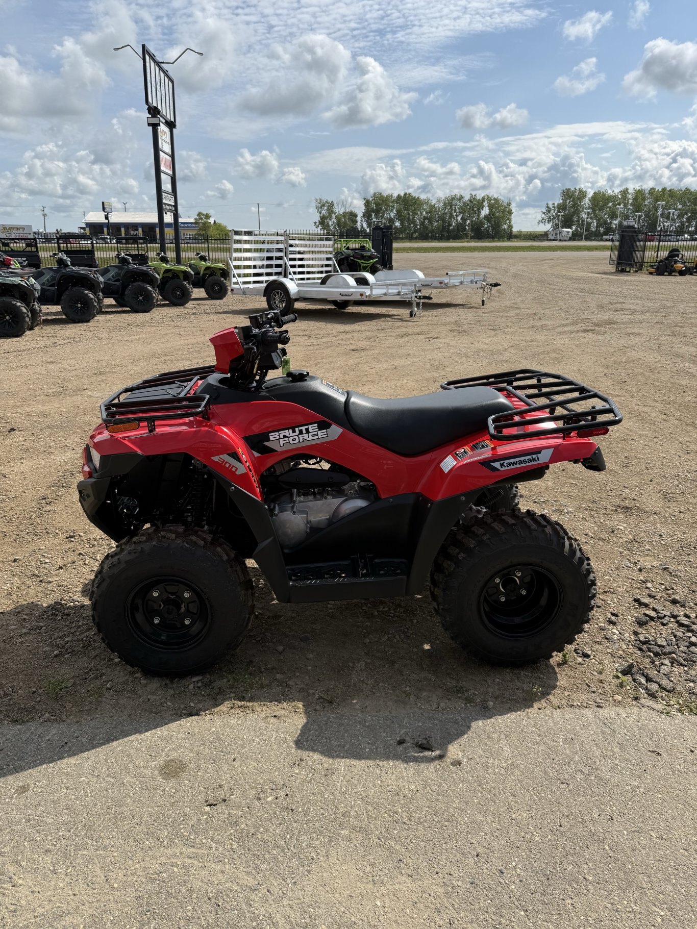2026 KAWASAKI Brute Force 300