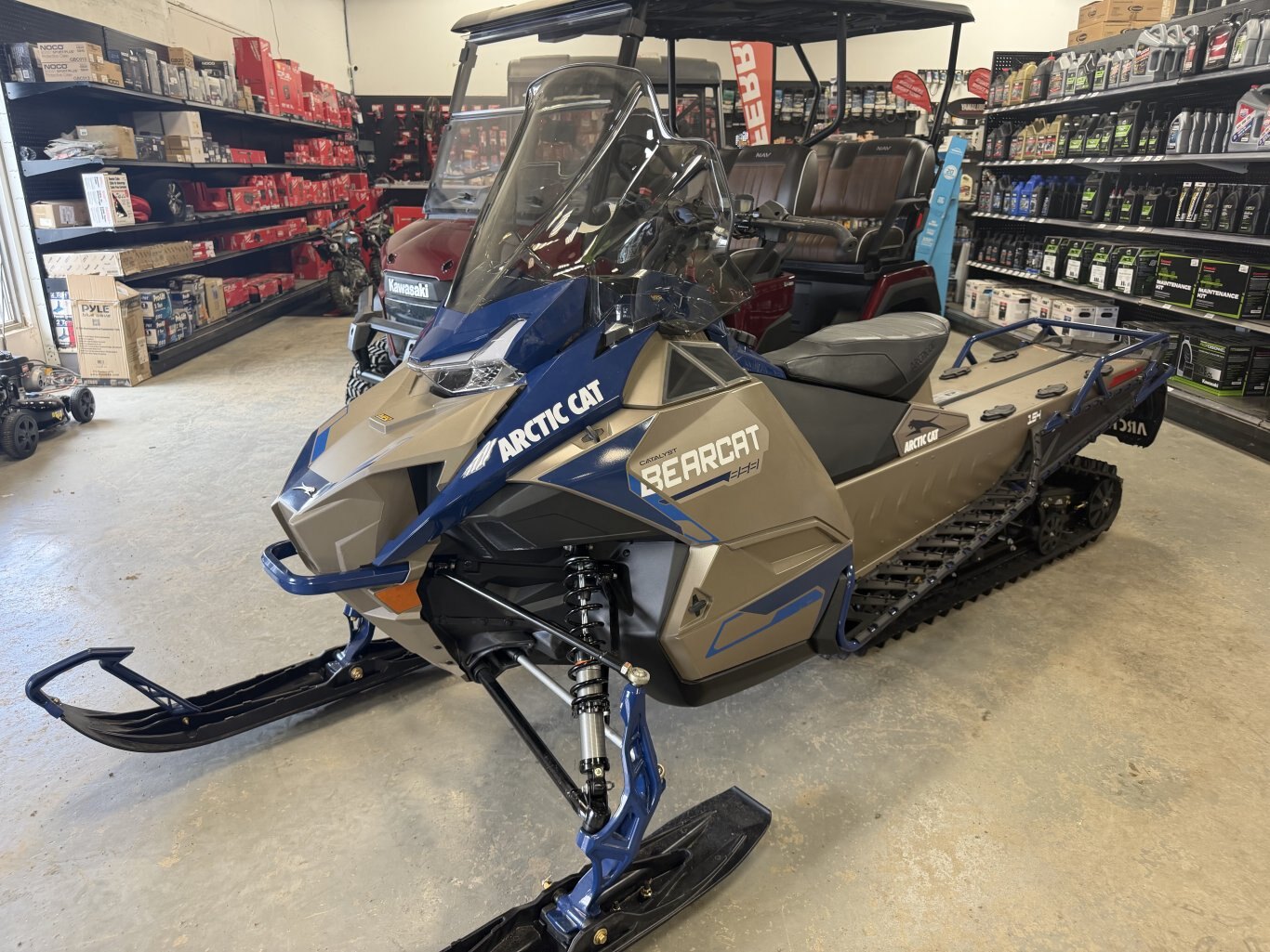 2027 Bearcat 858 LT EPS 153 x 1.6 W/G8 Display