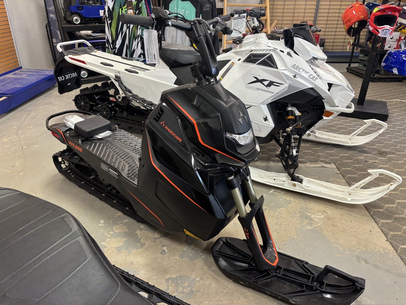2024 Widescape WS250