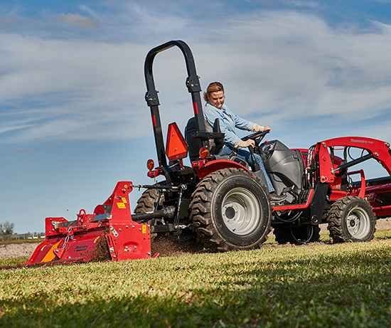Mahindra Max 26 XLT HST