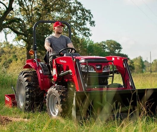 Mahindra 1626 HST