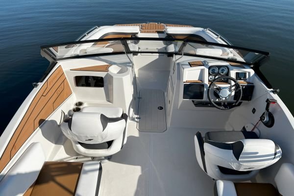 2026 Starcraft SVX IO 230