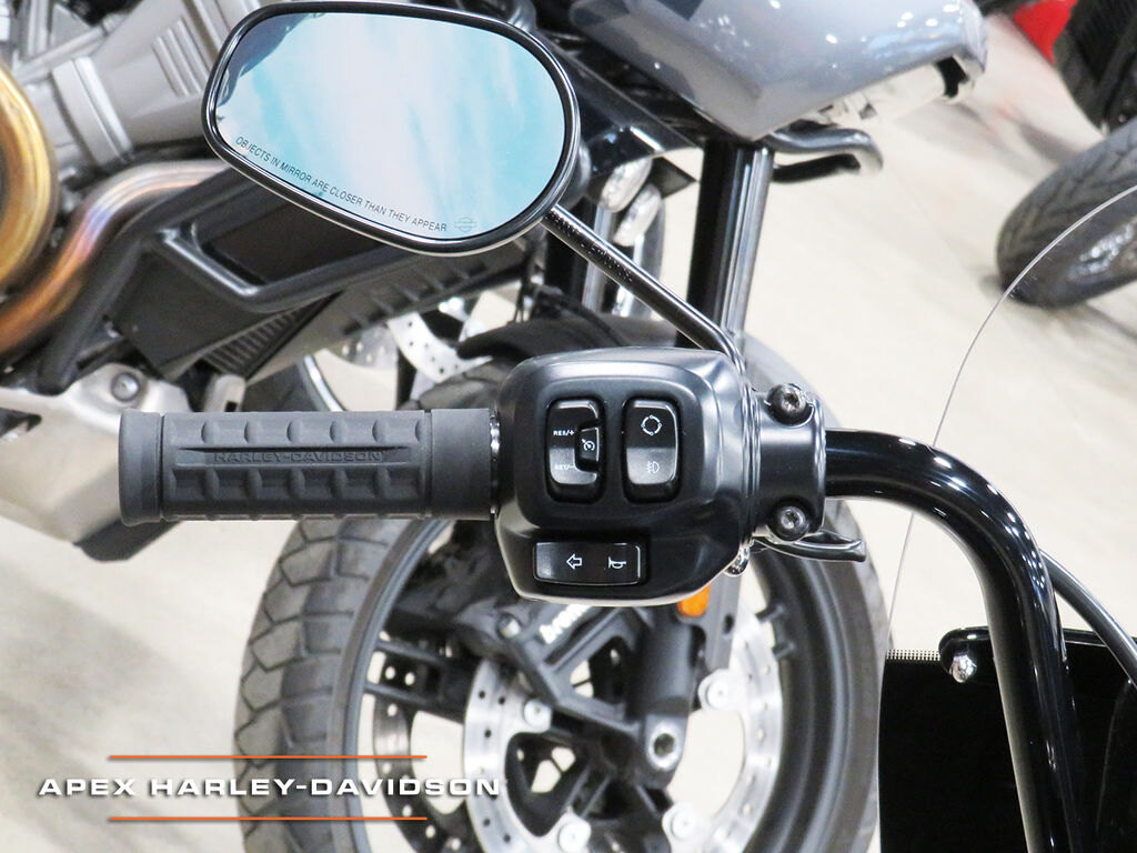2026 Harley Davidson FLHC Heritage Classic