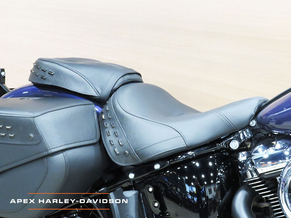 2026 Harley Davidson FLHC Heritage Classic