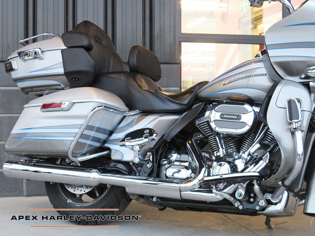 2016 Harley Davidson FLTRUSE CVO Road Glide Ultra