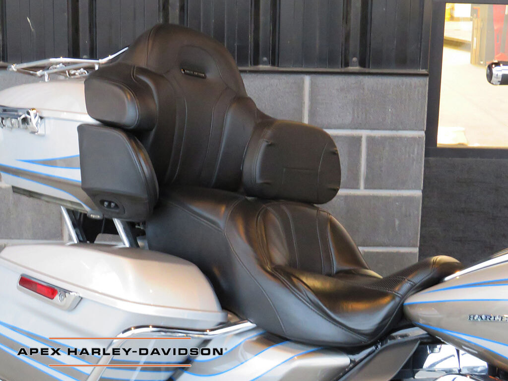 2016 Harley Davidson FLTRUSE CVO Road Glide Ultra