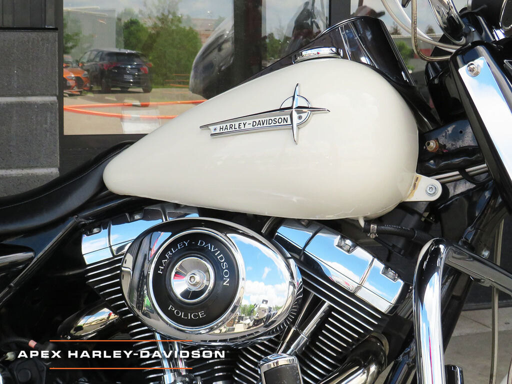 2005 Harley Davidson FLHPI Road King Police EFI
