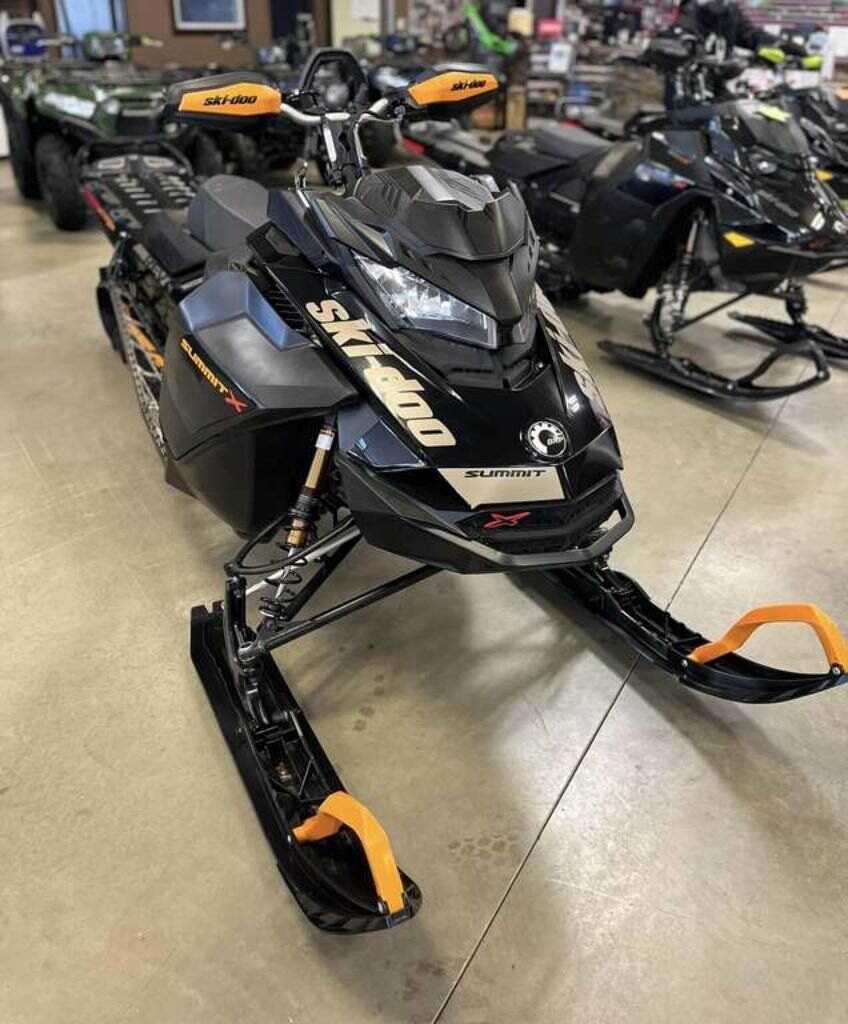2020 Ski Doo Summit X 850 E TEC | Keeping It Cool | $73 BW
