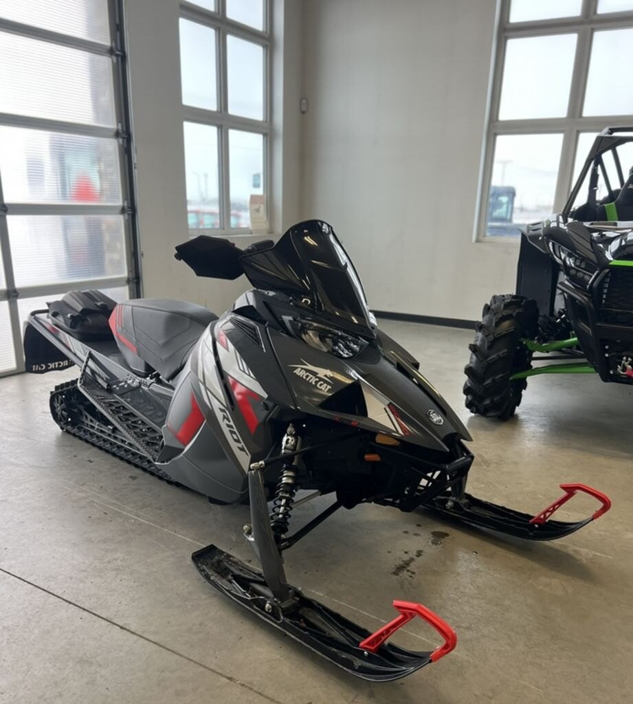 2022 Arctic Cat Arctic Cat Riot 8000 | The True 50/50 Crossover | $131 BW