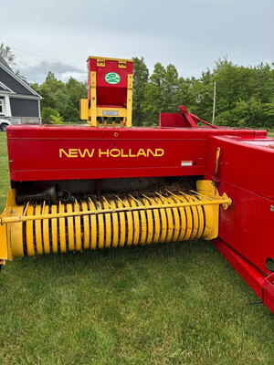 1999 New Holland 575