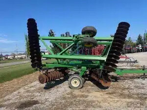 John Deere 630