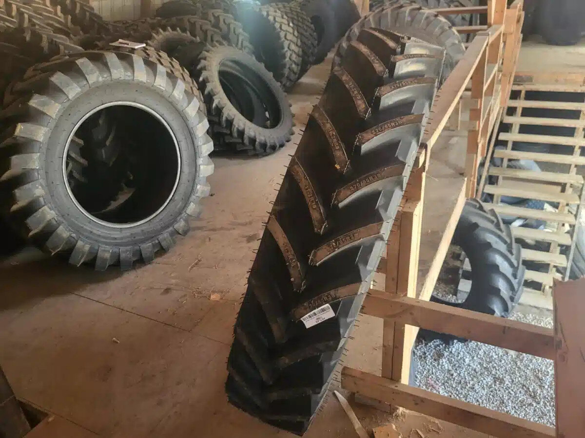 Petlas 270/95R38