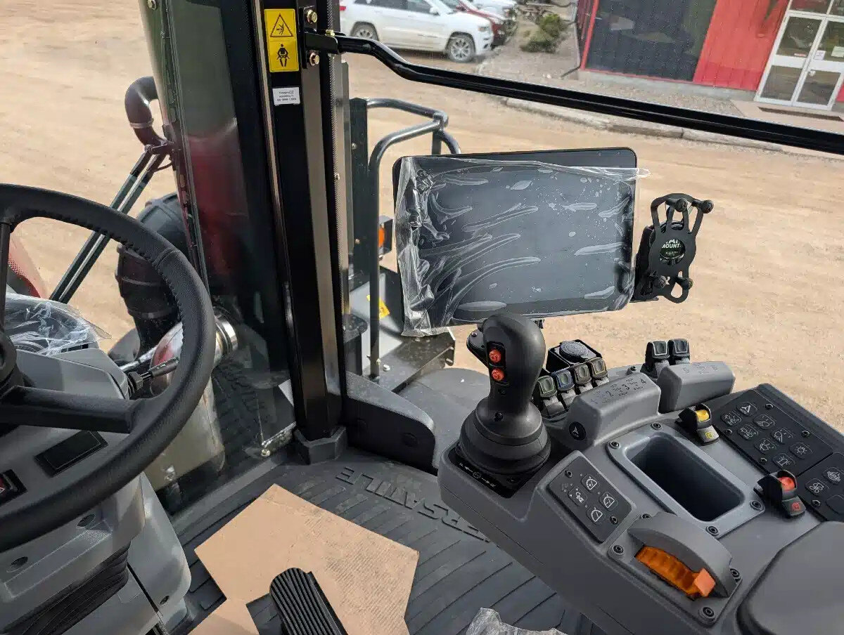 2026 Versatile 530
