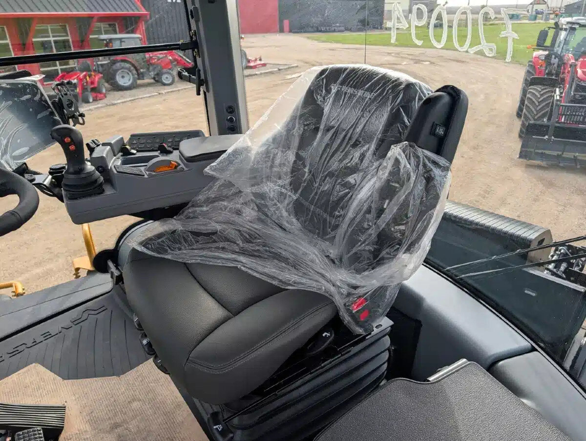 2026 Versatile 530