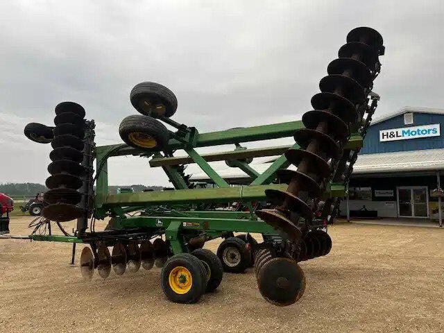 2006 John Deere 650