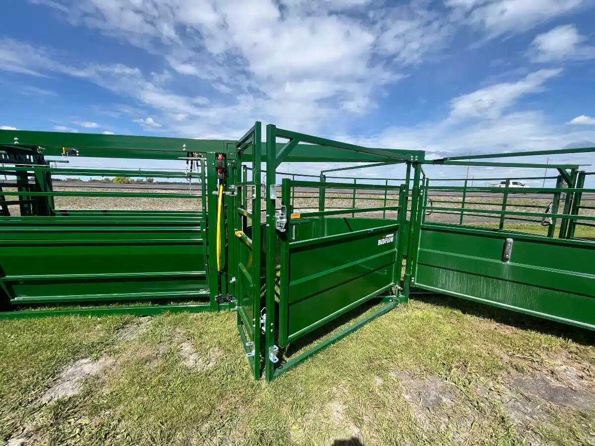 2025 Arrowquip 8818