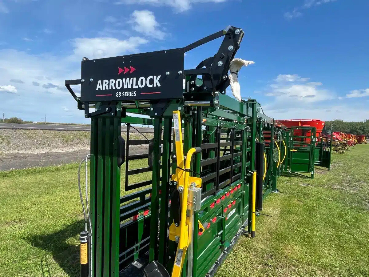 2025 Arrowquip 8818